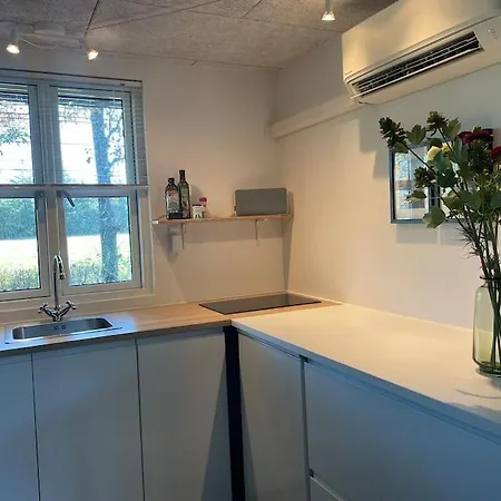 別荘 Aneks I Rolige Omgivelser-adgang Til Pool Og Sauna *