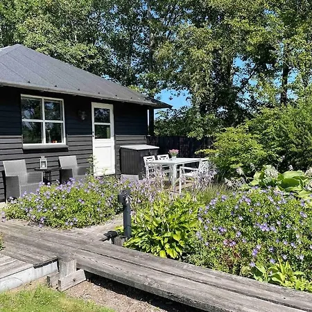 Aneks I Rolige Omgivelser-adgang Til Pool Og Sauna Avlum