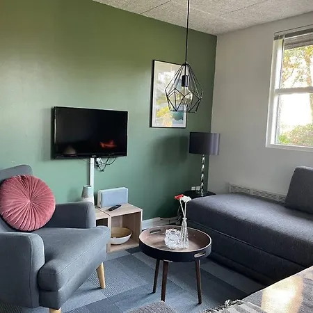 別荘 Aneks I Rolige Omgivelser-adgang Til Pool Og Sauna *