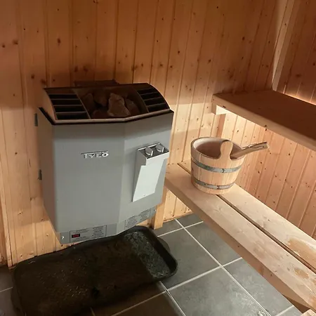 Aneks I Rolige Omgivelser-adgang Til Pool Og Sauna * Avlum