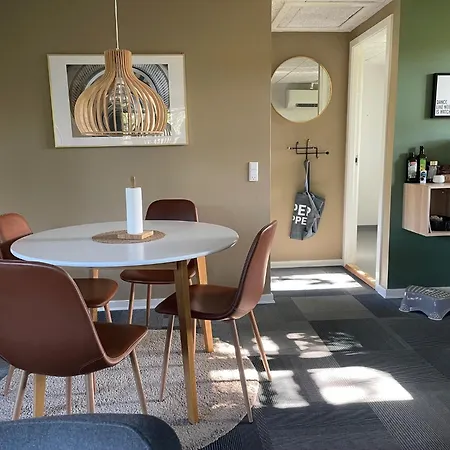 Aneks I Rolige Omgivelser-adgang Til Pool Og Sauna * Avlum