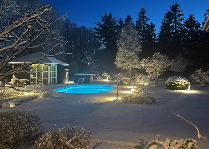 Vakantiehuis Aneks I Rolige Omgivelser-adgang Til Pool Og Sauna